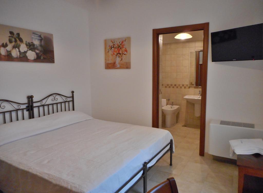 Le Terrazze Miramare B&B Torre Canne Buitenkant foto